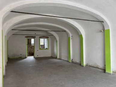 Foto Magazzino a Pistoia Vergine di 80 m² con 1 locali in vendita