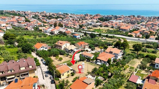 Foto Casa indipendente in Contrada Coccioni 40, Silvi di 165 m² in vendita