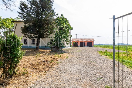Foto Casa indipendente a Carpi Migliarina, Budrione, Fossoli, San Marino