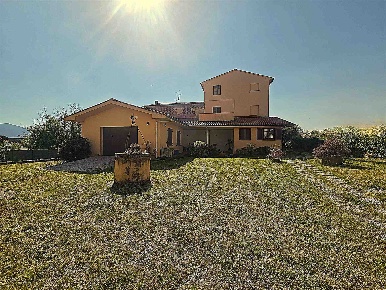 Foto Casa indipendente in via romana est, Porcari Centro di 300 m²