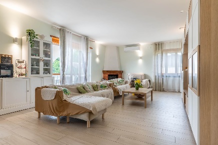 Foto Appartamento a Leini Centro di 150 m² con 4 locali in vendita