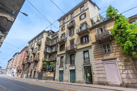 Foto Attività commerciale in via valperga 3, Torino San Salvario - Dante