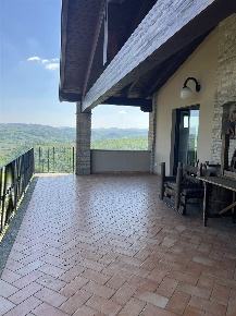 Foto Multiproprietà in Località Pezzolo, Montalto Pavese di 550 m²