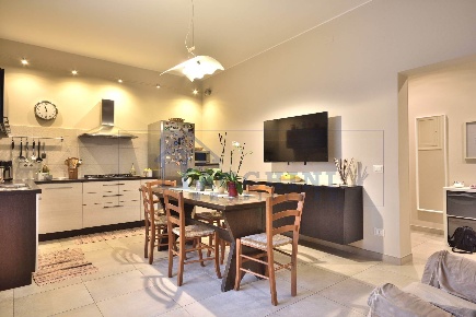 Foto Appartamento a Pisa Santa Maria di 120 m² con 5 locali in vendita