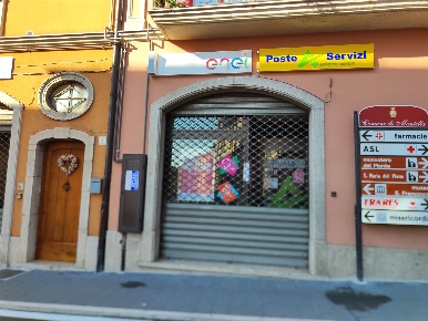 Foto Negozio in via del corso 4, Montemarano di 65 m² con 2 locali