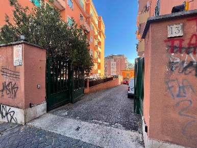 Foto Garage in via francesco massi  13, Roma Monteverde Vecchio di 4 m²