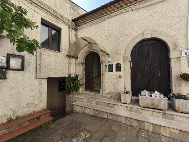 Foto Appartamento in VIA MARCONI 10, Tito Centro di 95 m² con 5 locali