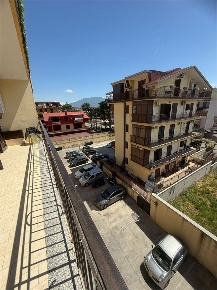 Foto Appartamento in Via Spiniello, Acerra Centro di 90 m² con 4 locali