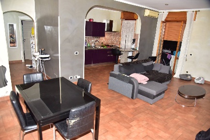 Foto Appartamento in VIA LAGO DI GARDA, Tivoli di 90 m² con 3 locali
