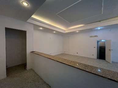 Foto Attività commerciale in Via dei Mille 18, Monterotondo Centro di 50 m²
