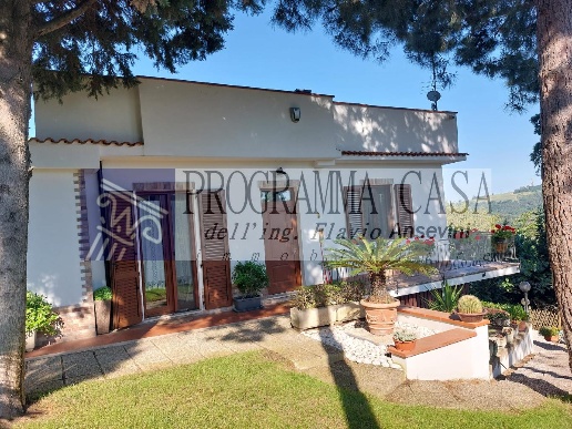 casa indipendente in vendita ad Ancona in zona Piano San Lazzaro