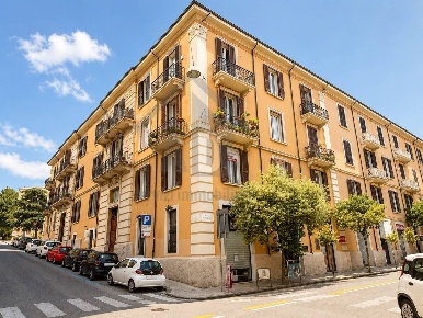Foto Appartamento in via brenta 22, Cosenza Centro di 175 m² con 5 locali