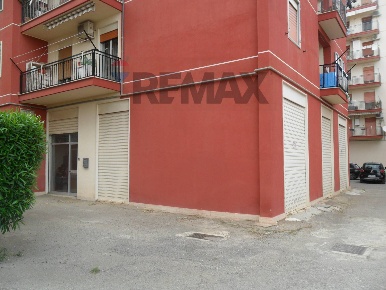 Foto Magazzino in Via Dei Mille 2, Caltanissetta Centro di 410 m²