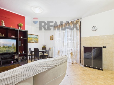 Foto Appartamento in Via Pietro Nenni 10, Albuzzano Centro di 80 m²