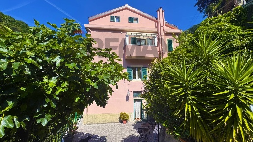 Foto Appartamento in Via Alla Soria 4, Genova Vesima - Crevari di 98 m²