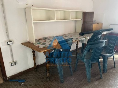 Foto Appartamento a Empoli di 220 m² con 8 locali in vendita