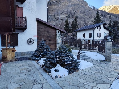 Foto Hotel a Pragelato Pragelato Ruà di 10000 m² con 30 locali in vendita