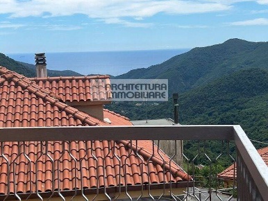 Foto Casa indipendente in VIA CERESA, Varazze Alpicella di 75 m² in vendita