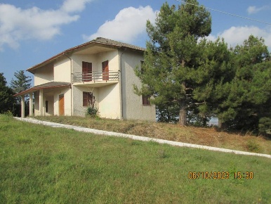 Foto Villa unifamiliare in via Torre 26/a, Cupramontana di 305 m²