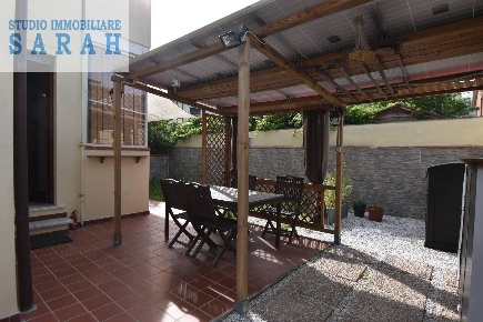 Foto Appartamento in VIA DELLE STELLE 100, Viareggio di 100 m² con 5 locali