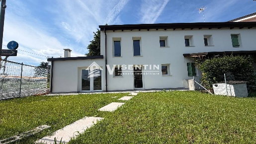 Foto Case semi ndipendenti a Ponzano Veneto Villaggio Florida di 120 m²