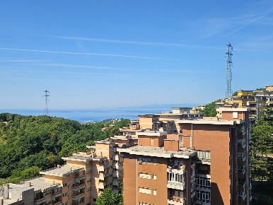 Foto Appartamento in Via San Marino, Genova Granarolo di 89 m² con 6 locali