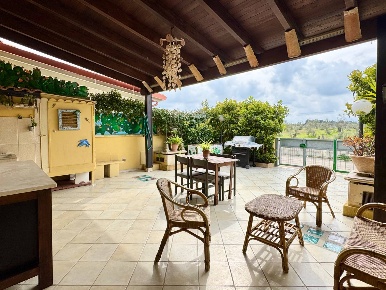 Foto Villa a schiera in Viale Dei Pashà, Melendugno di 96 m² con 8 locali