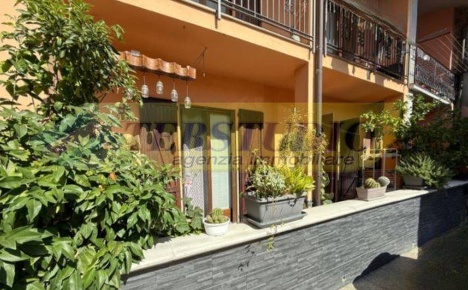 Foto Appartamento in Via Trento 28, Capriate San Gervasio Centro di 90 m²