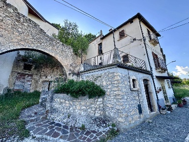 Foto Casa indipendente in Via Porta Villotta 4, Navelli Centro di 150 m²