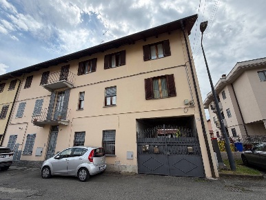 Foto Appartamento in Via Monte Grappa 49, Ciriè Centro di 152 m² in vendita