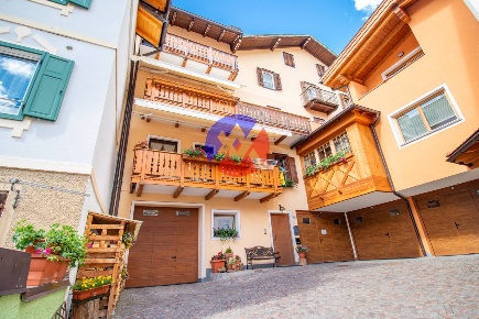 Foto Appartamento in Strada Salejada 14, Moena Centro di 142 m² in vendita