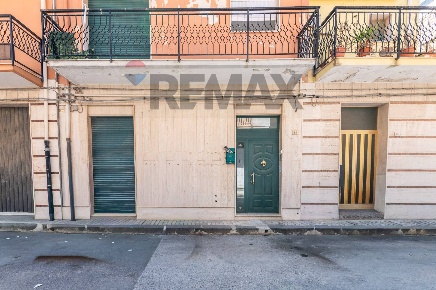 Foto Casa indipendente in Via S. Rizza 99, Floridia di 238 m² con 11 locali