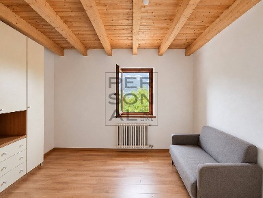 Foto Case semi ndipendenti a Rovereto Lizzanella di 149 m² con 5 locali