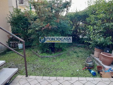 Foto Casa indipendente in via mezzocolle, Desenzano del Garda di 640 m²