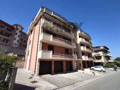 Foto Appartamento in VIA DI BENEVENTO 32, Paduli di 126 m² con 5 locali