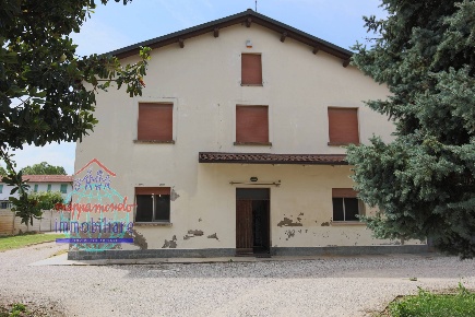 Foto Case semi ndipendenti in VIA RENO VECCHIO 9, Cento Cento Paese