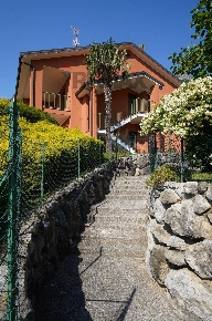 Foto Appartamento in Via Salvo D'acquisto 31, Valmadrera di 150 m²