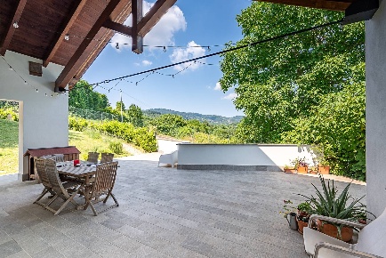 Foto Villa unifamiliare in Strada San Michele, Moncalieri di 220 m²