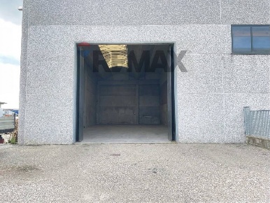 Foto Capannone industriale in Via Gerbolina 1/E, Viadana di 211 m²