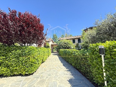 Foto Appartamento in Via C. Mezzabarba, Lodi di 88 m² con 3 locali