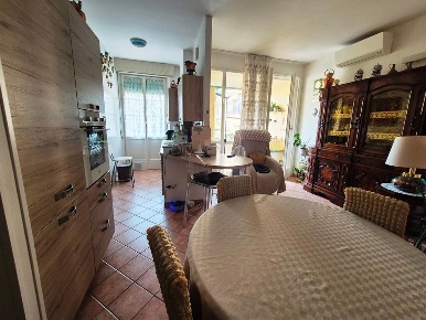 Foto Appartamento a Siena San Prospero di 97 m² con 6 locali in vendita