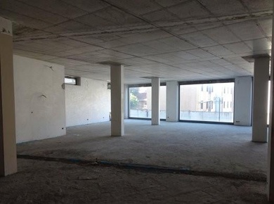 Foto Negozio a Rivoli Coop - Vecco di 174 m² con 1 locali in vendita
