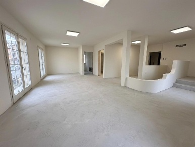 Foto Attico a Pontedera Villaggi, Bellaria di 140 m² con 8 locali