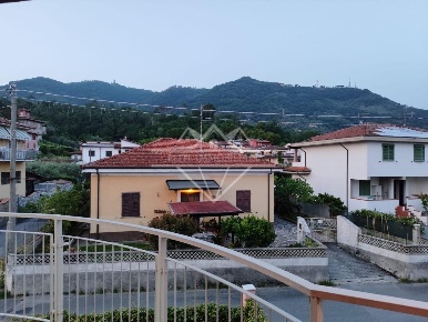 Foto Casa indipendente a Carrara Fontia, Fossola, Fossone di 100 m²