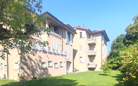 Foto Appartamento a Massa Marina di Massa Centro di 110 m² con 5 locali
