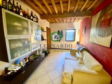 Foto Appartamento a Pescia Alberghi, Via Romana, Pescia Morta di 85 m²