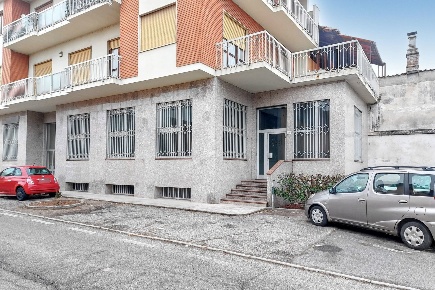 Foto Ufficio a Montanaro di 111 m² con 4 locali in vendita