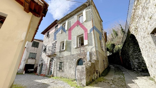 Foto Casa indipendente a Borgo a Mozzano Cune di 60 m² con 4 locali