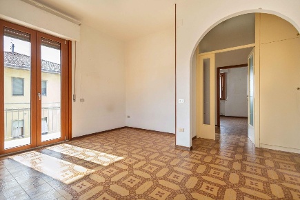 Foto Appartamento a Castelfranco di Sotto di 80 m² con 5 locali in vendita
