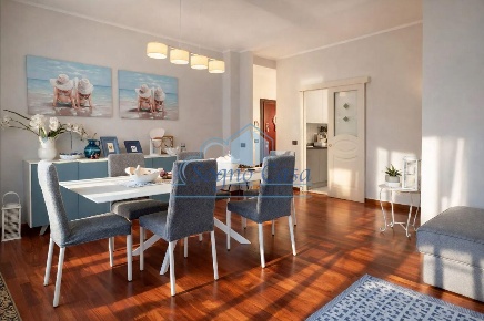 Foto Appartamento a Viareggio Centro di 114 m² con 5 locali in vendita
